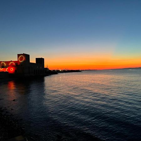 Hotel Dimora Alba Sul Mare Trani Exterior foto